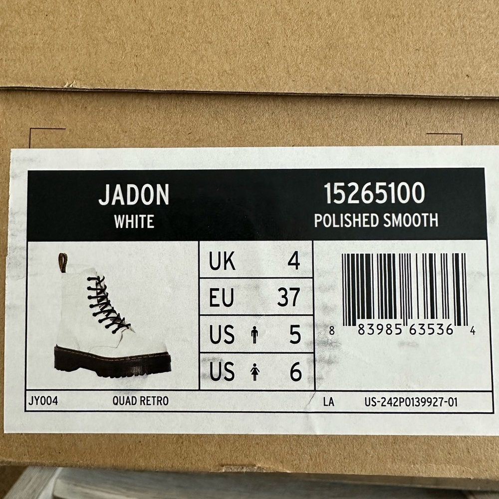 Doc Martens White size 6 platform Brand new never got the chance to wear! - Picture 7 of 7